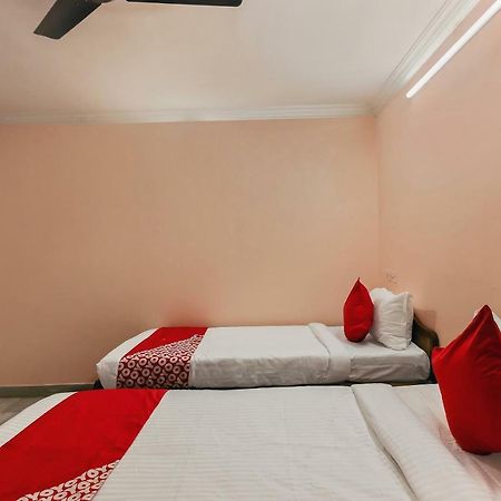 Oyo 23191 Flagship Hotel Raj Madan Ameerpet Hajdarabad Zewnętrze zdjęcie