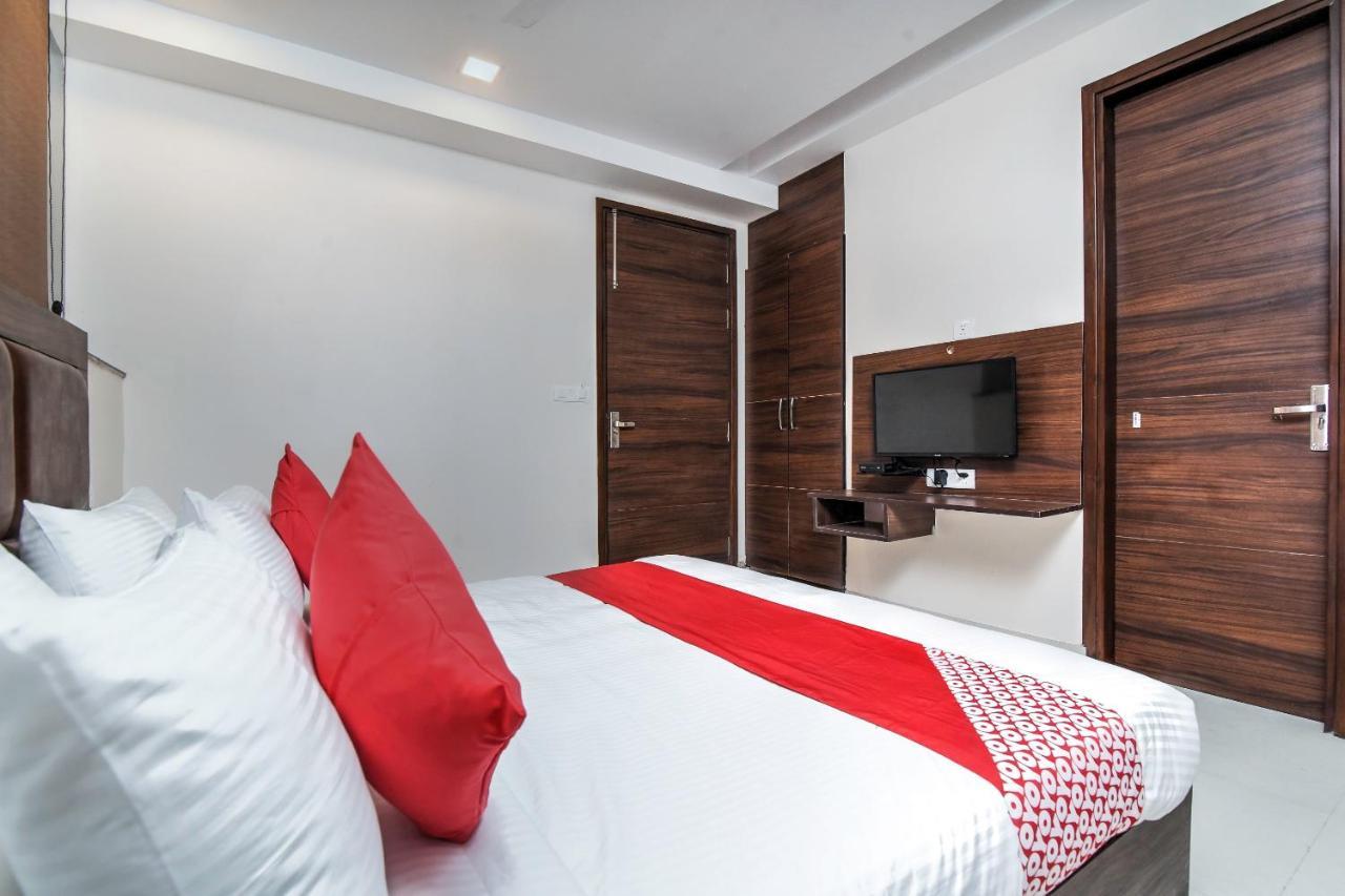 Oyo 23191 Flagship Hotel Raj Madan Ameerpet Hajdarabad Zewnętrze zdjęcie