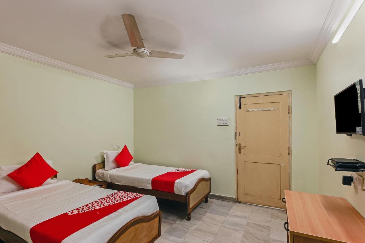 Oyo 23191 Flagship Hotel Raj Madan Ameerpet Hajdarabad Zewnętrze zdjęcie