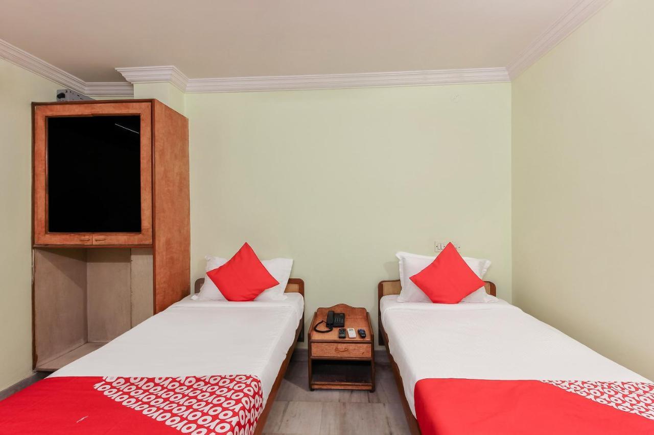 Oyo 23191 Flagship Hotel Raj Madan Ameerpet Hajdarabad Zewnętrze zdjęcie