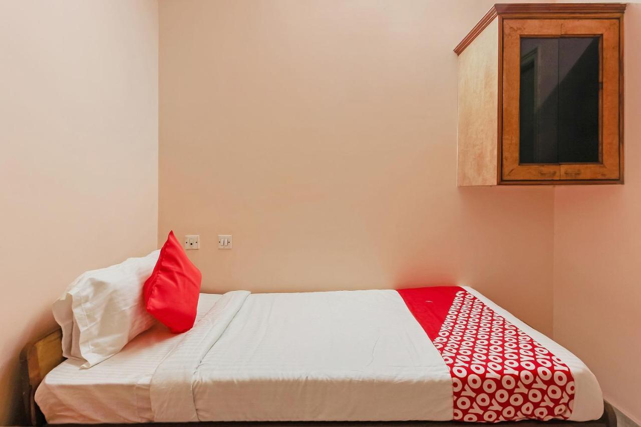 Oyo 23191 Flagship Hotel Raj Madan Ameerpet Hajdarabad Zewnętrze zdjęcie