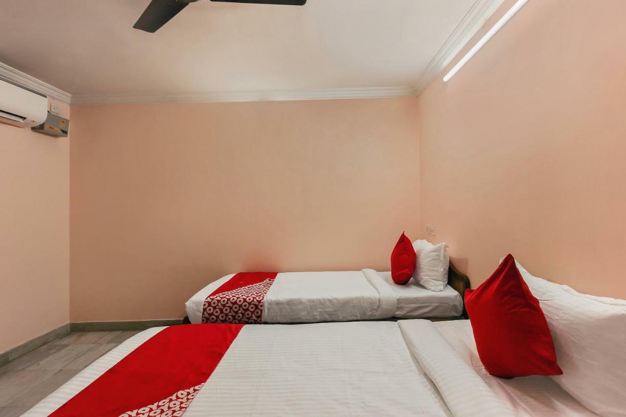 Oyo 23191 Flagship Hotel Raj Madan Ameerpet Hajdarabad Zewnętrze zdjęcie