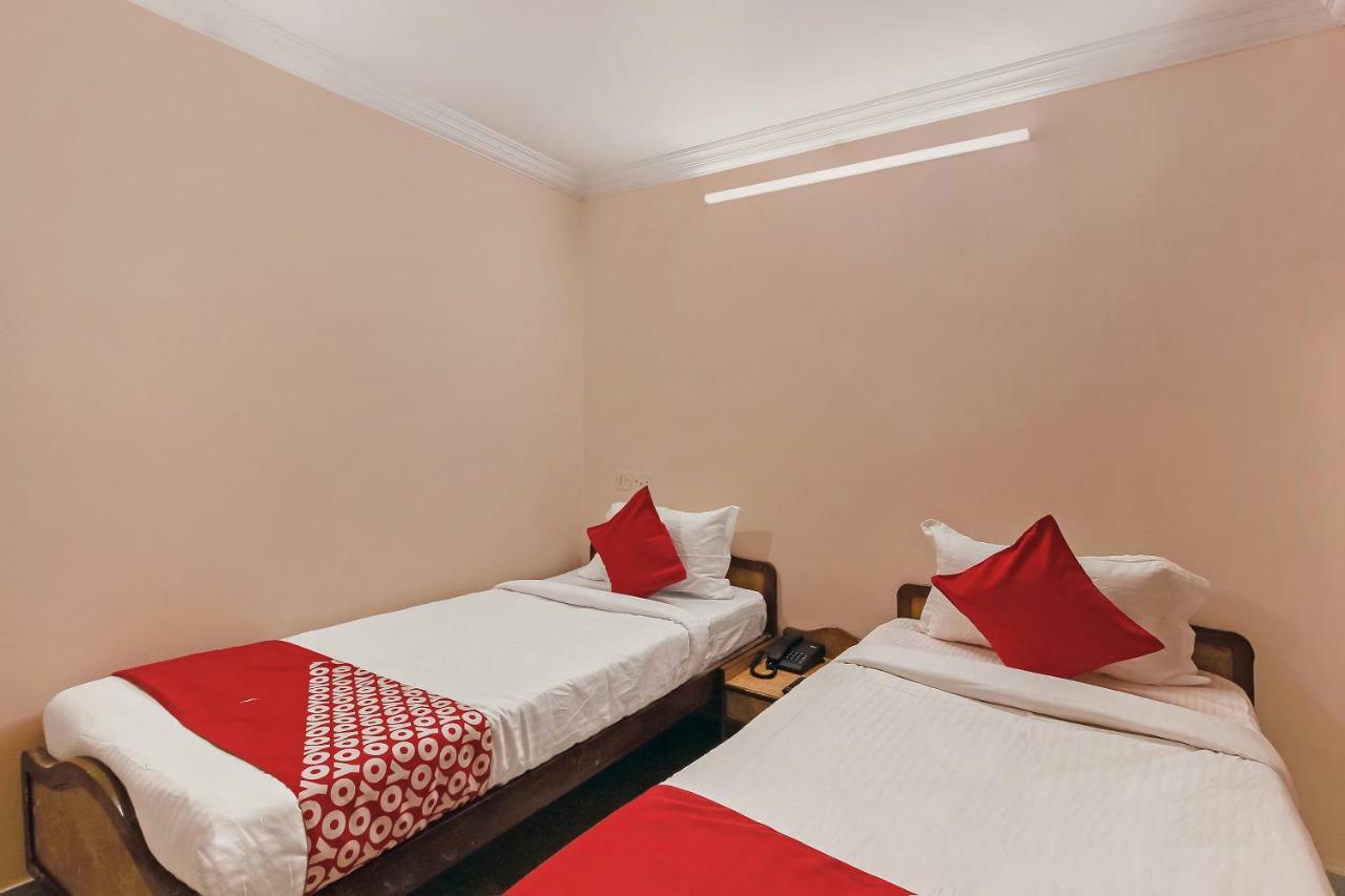 Oyo 23191 Flagship Hotel Raj Madan Ameerpet Hajdarabad Zewnętrze zdjęcie